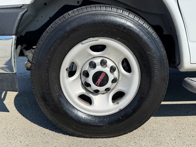 Used 2024 GMC Savana 2500 w/ Driver Convenience Package RWD image 12