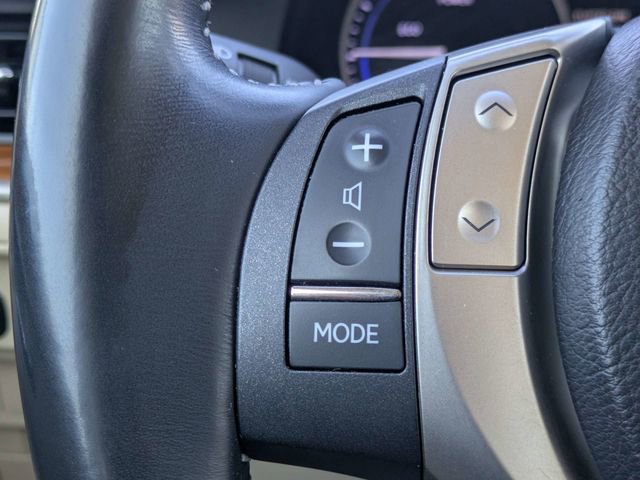 Used 2013 Lexus ES 300h w/ Luxury Pkg image 26