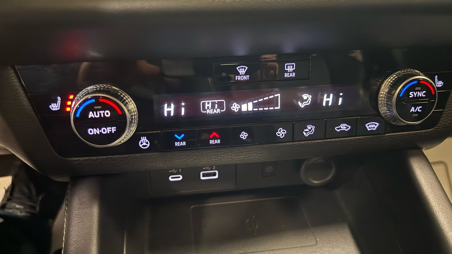 Used 2024 Mitsubishi Outlander SEL image 44