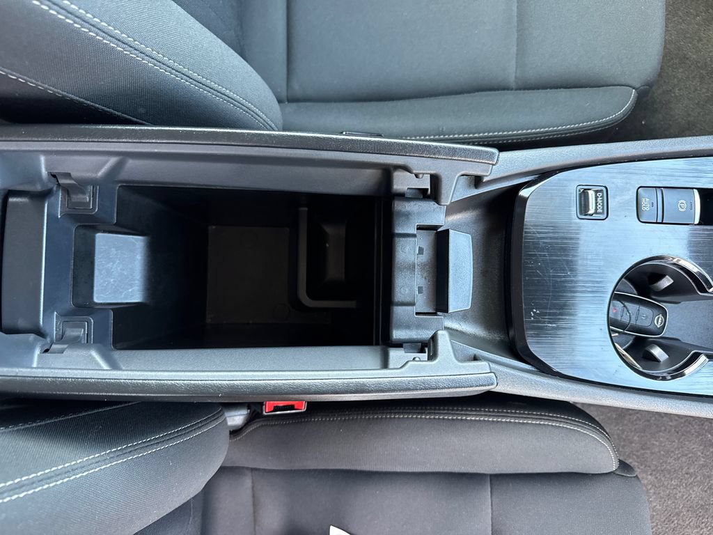 Used 2024 Nissan Rogue S FWD image 15