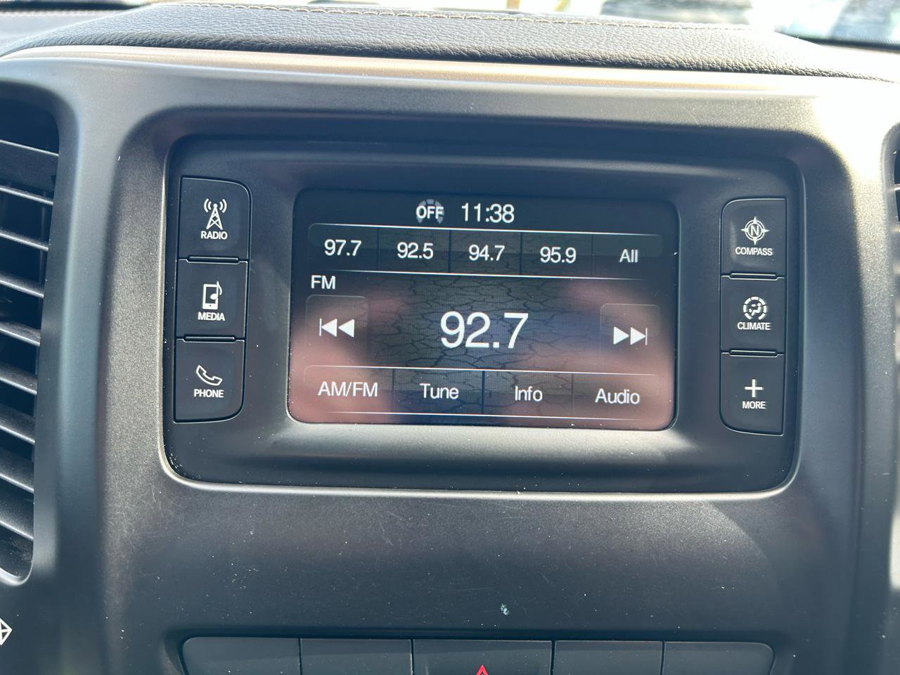 Used 2015 Jeep Cherokee Sport w/ Cold Weather Group image 22