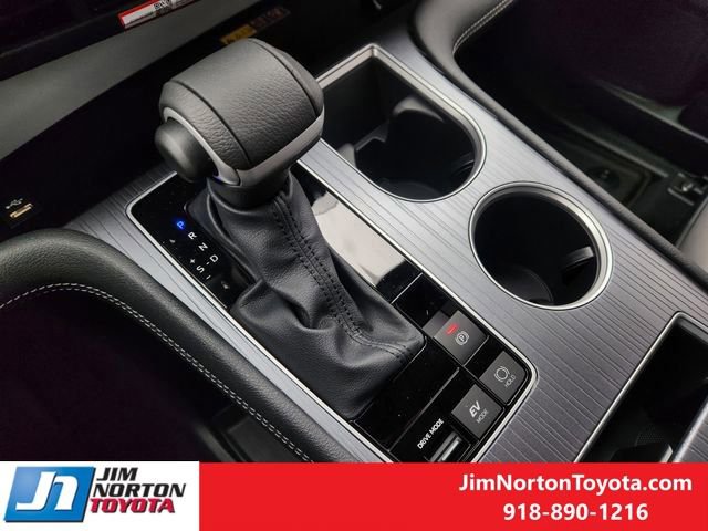 New 2026 Toyota Sienna XLE FWD image 18