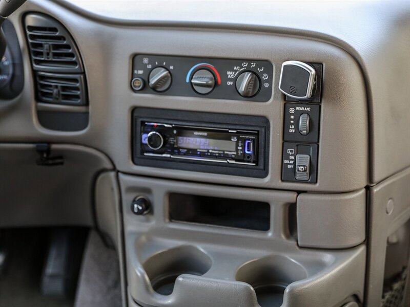 Used 2000 Chevrolet Astro Passenger AWD image 25