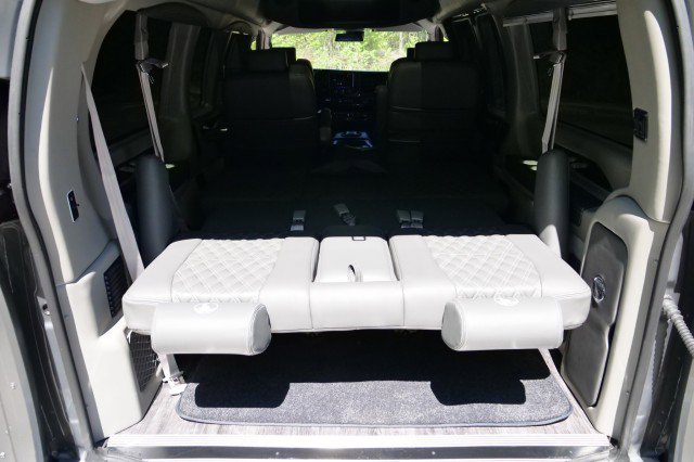 Used 2025 Chevrolet Express 2500 w/ Driver Convenience Package image 36