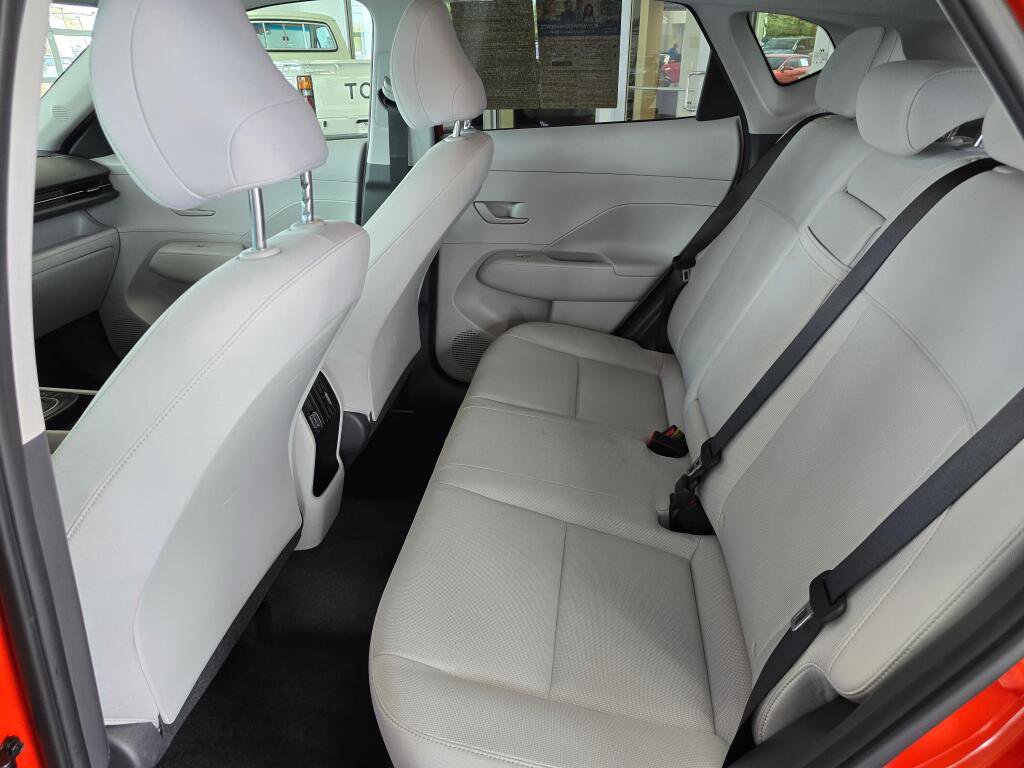 Used 2025 Hyundai Kona SEL AWD/4WD image 37