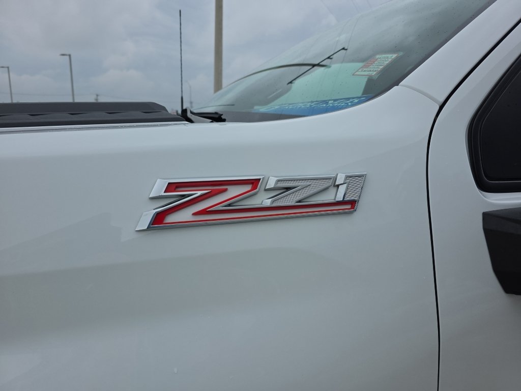 Certified 2022 Chevrolet Silverado 3500 LTZ w/ Z71 Chrome Sport Edition AWD/4WD image 6