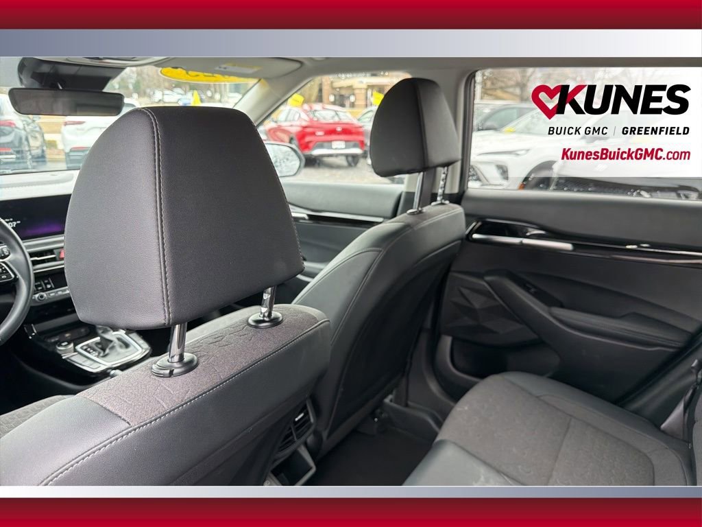 Used 2025 Kia Seltos S image 36