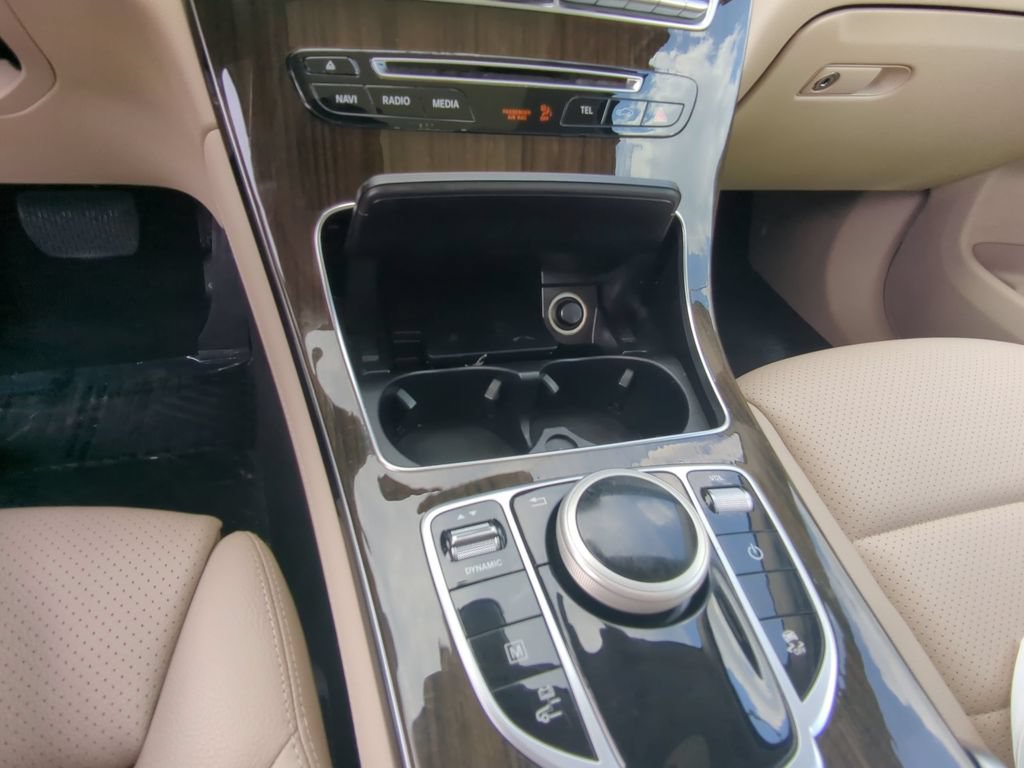 Used 2019 Mercedes-Benz GLC 350e 4MATIC image 8