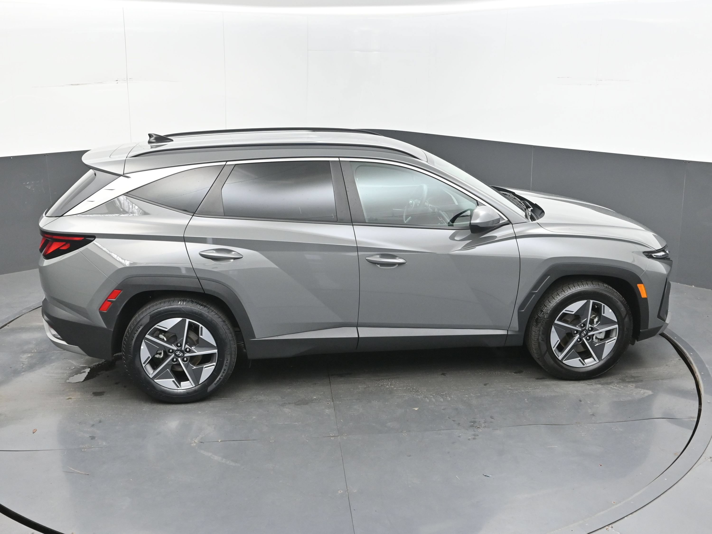 Used 2025 Hyundai Tucson SEL FWD image 39