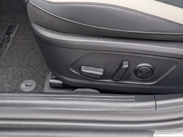 New 2027 Kia K5 GT-Line FWD image 16