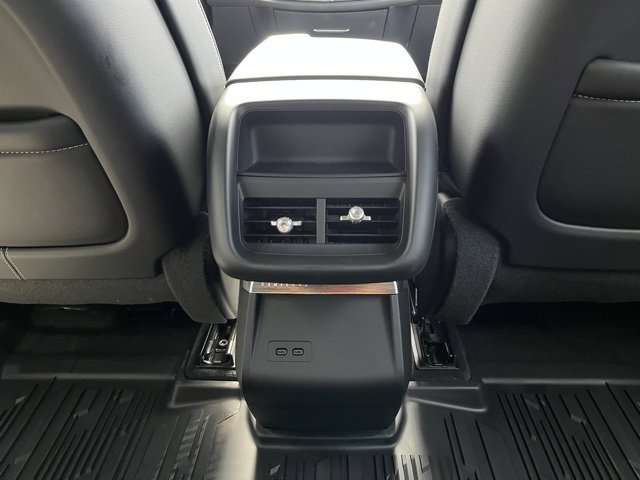 New 2025 Cadillac Lyriq Luxury image 21