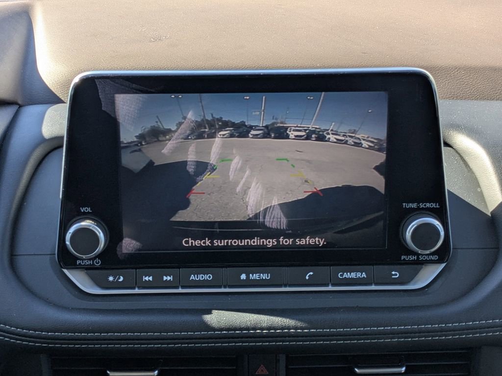 Used 2023 Nissan Rogue S image 28