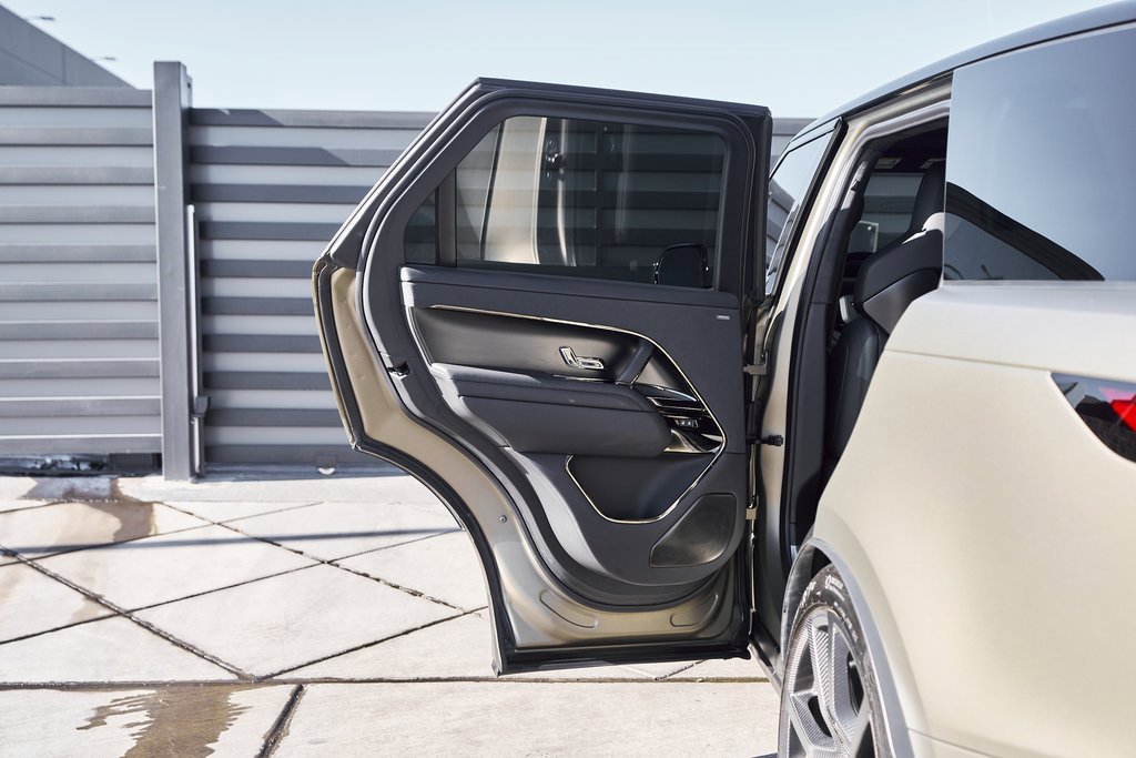 Used 2024 Land Rover Range Rover Sport SV Edition One Carbon Bronze image 28