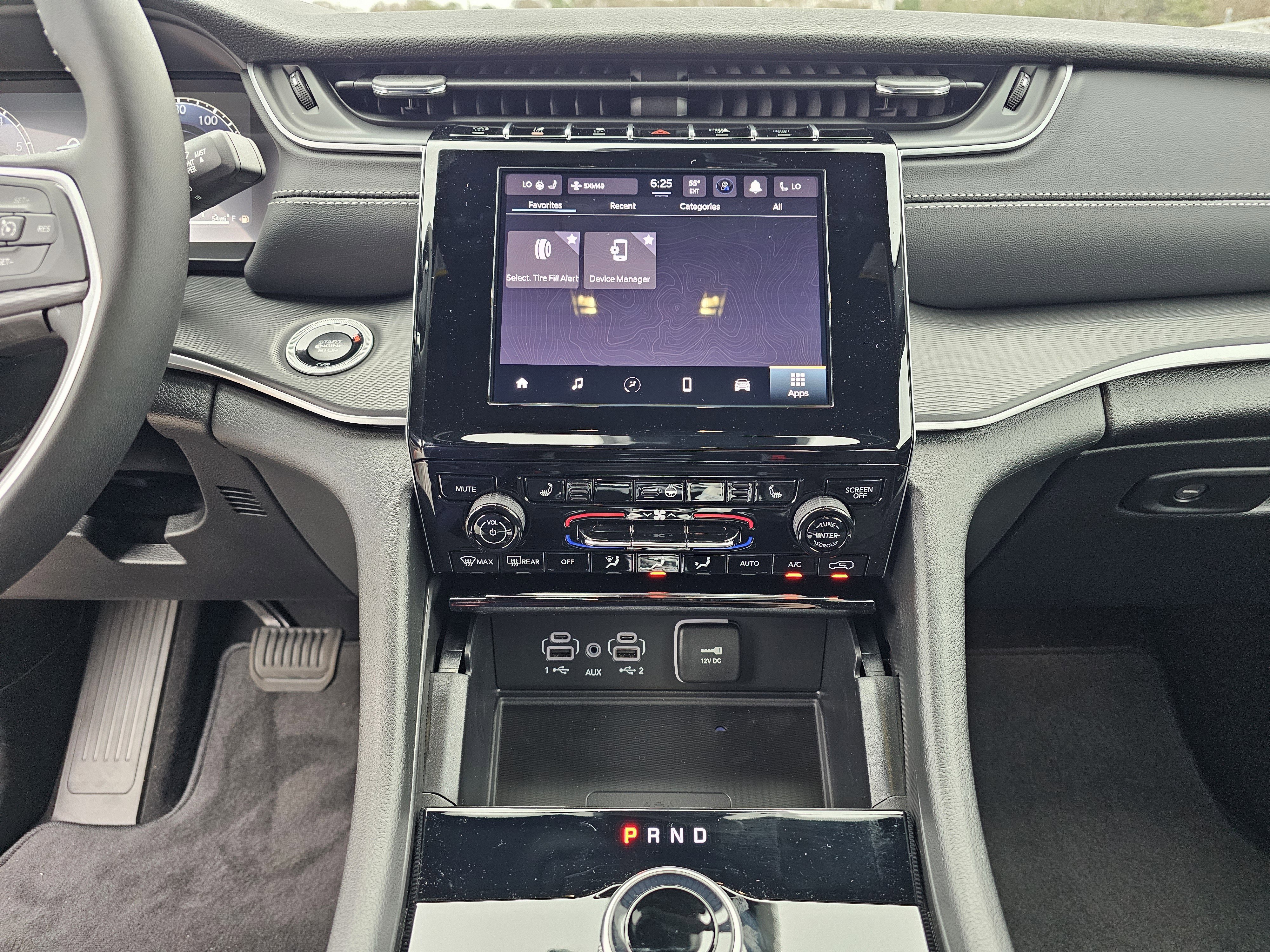 New 2025 Jeep Grand Cherokee Altitude image 24