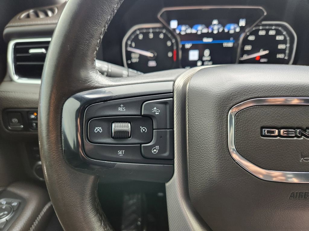 Used 2021 GMC Yukon Denali w/ Advanced Technology Package image 15