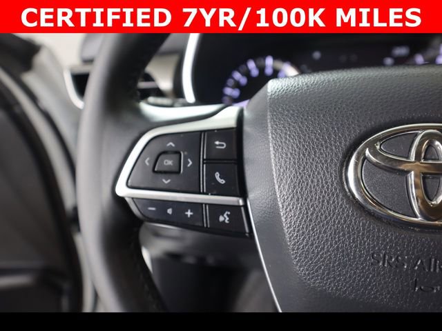 Used 2023 Toyota Highlander XLE FWD image 19