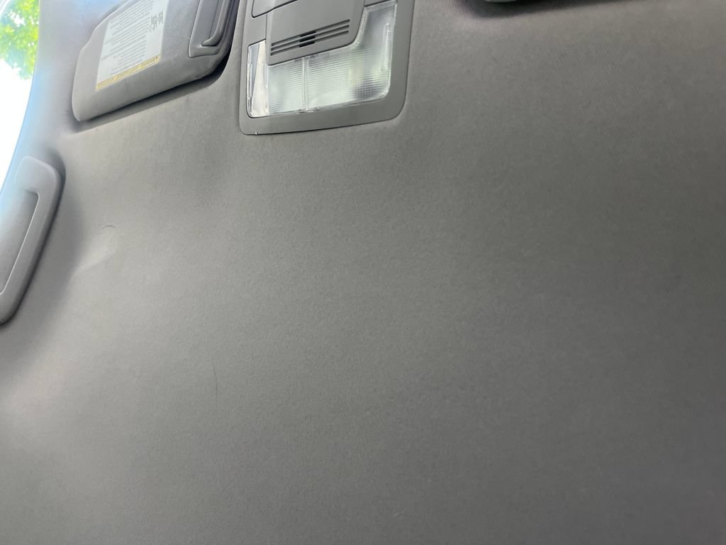 Used 2012 Toyota Camry LE FWD image 18