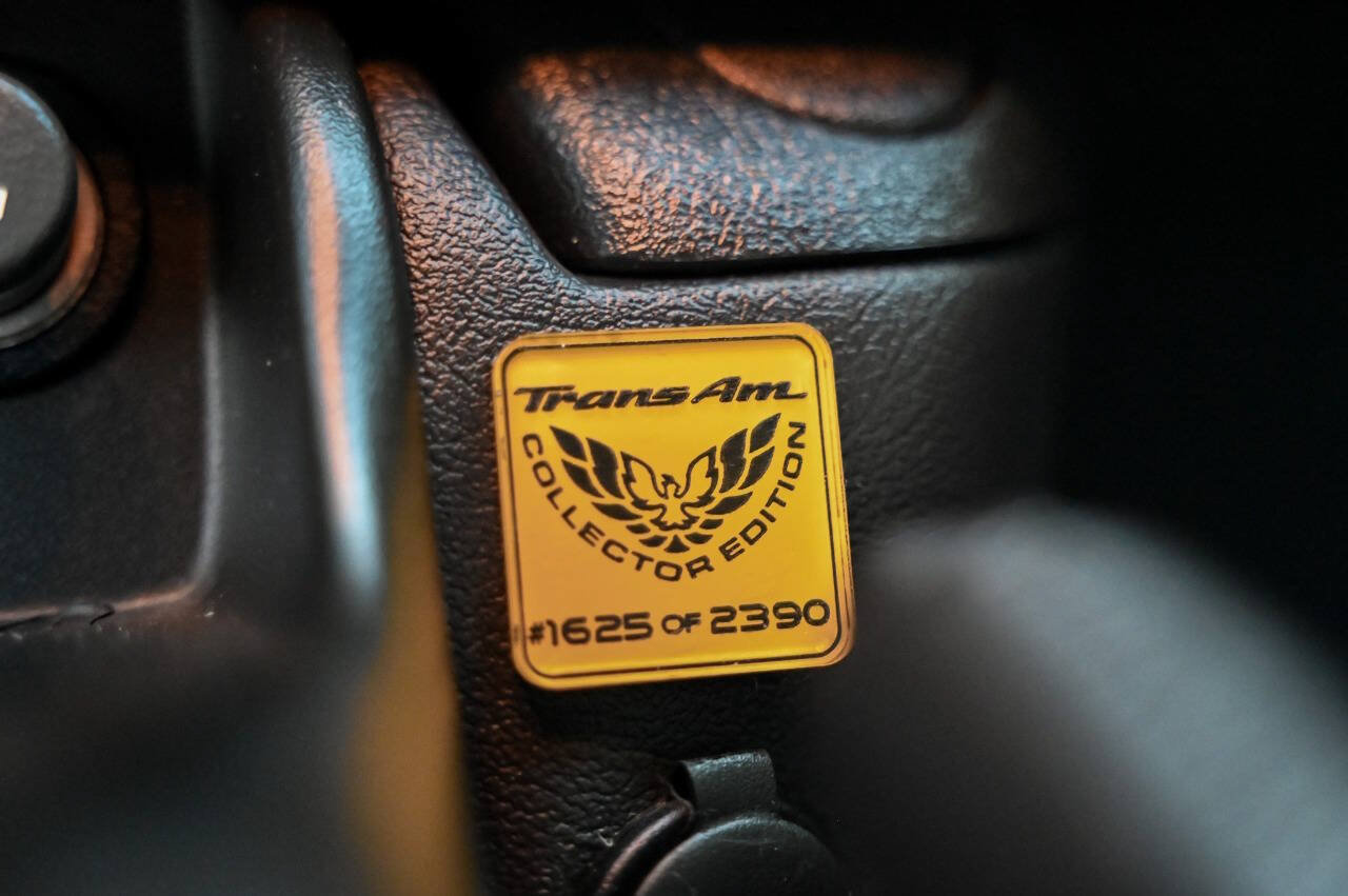 Used 2002 Pontiac Firebird Trans Am RWD image 96