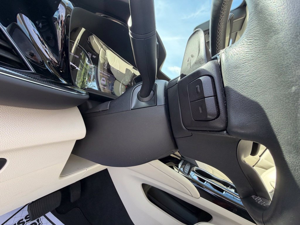 Used 2023 Buick Envision Essence AWD/4WD image 19