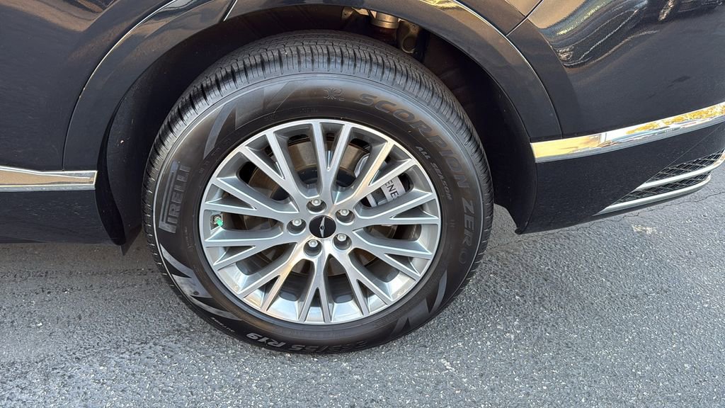 Used 2025 Genesis GV80 2.5T Standard image 9