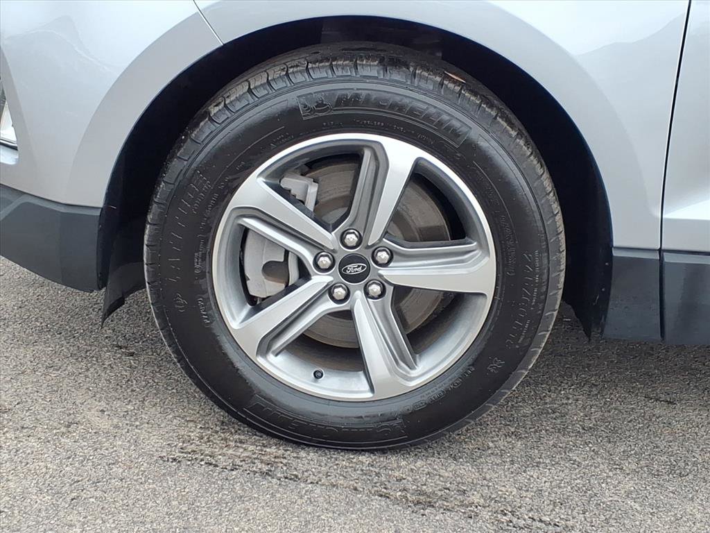 Used 2024 Ford Edge SEL w/ Convenience Package image 8