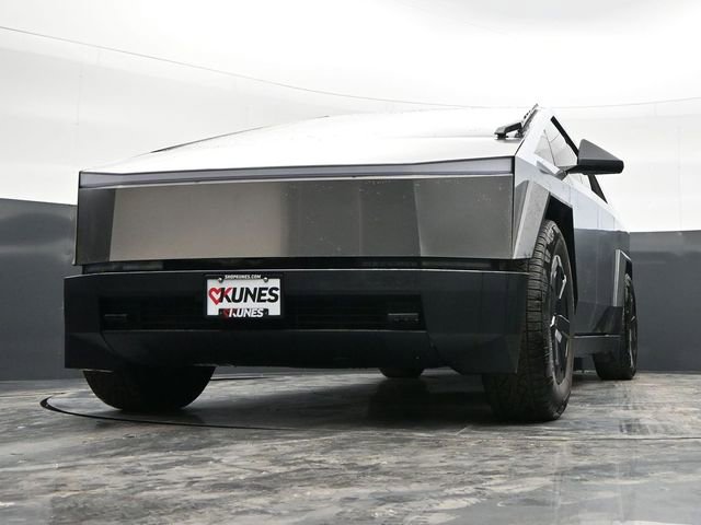 Used 2025 Tesla Cybertruck AWD Crew Cab image 21