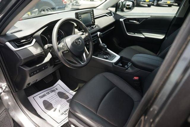 Used 2021 Toyota RAV4 XLE Premium AWD/4WD image 8
