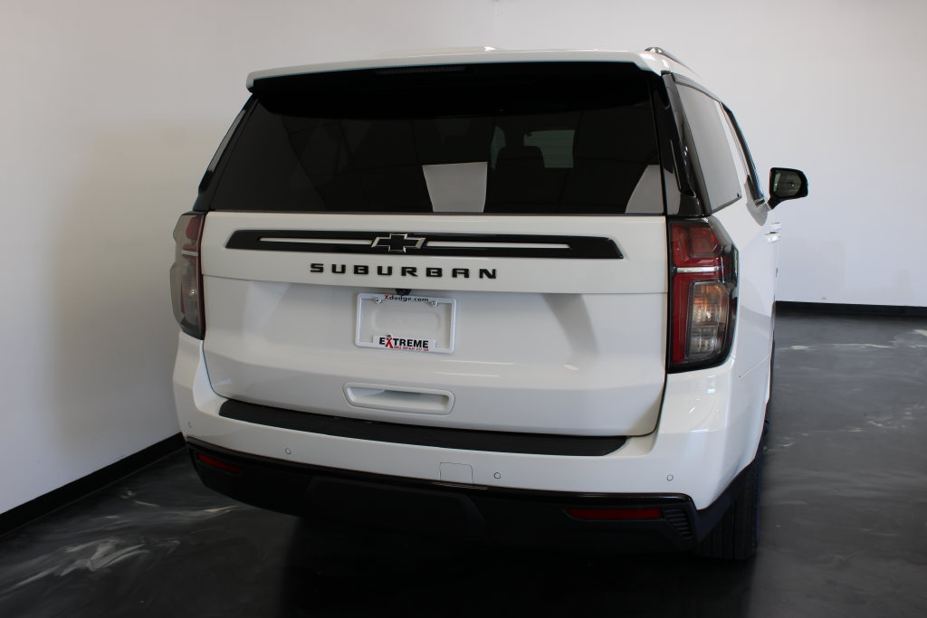 Used 2023 Chevrolet Suburban Z71 w/ Luxury Package AWD/4WD image 6