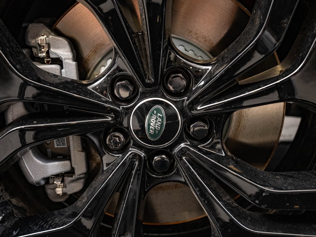 New 2026 Land Rover Discovery Sport Landmark AWD/4WD image 8
