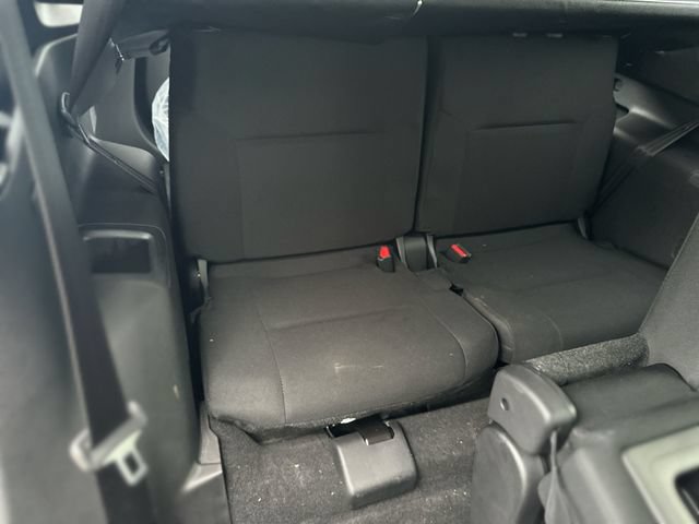 Used 2025 Mitsubishi Outlander ES FWD image 25
