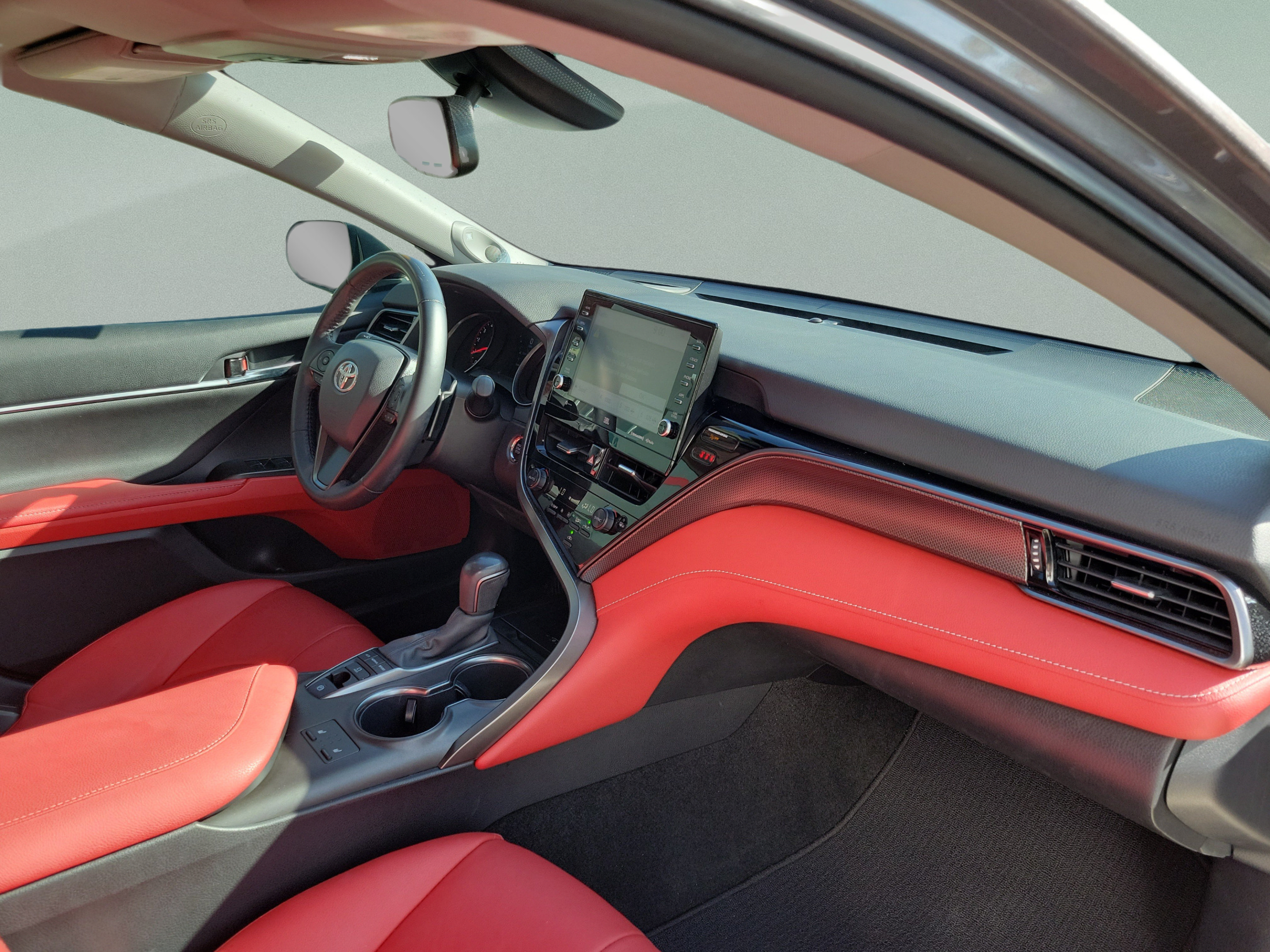 Used 2022 Toyota Camry XSE FWD image 27