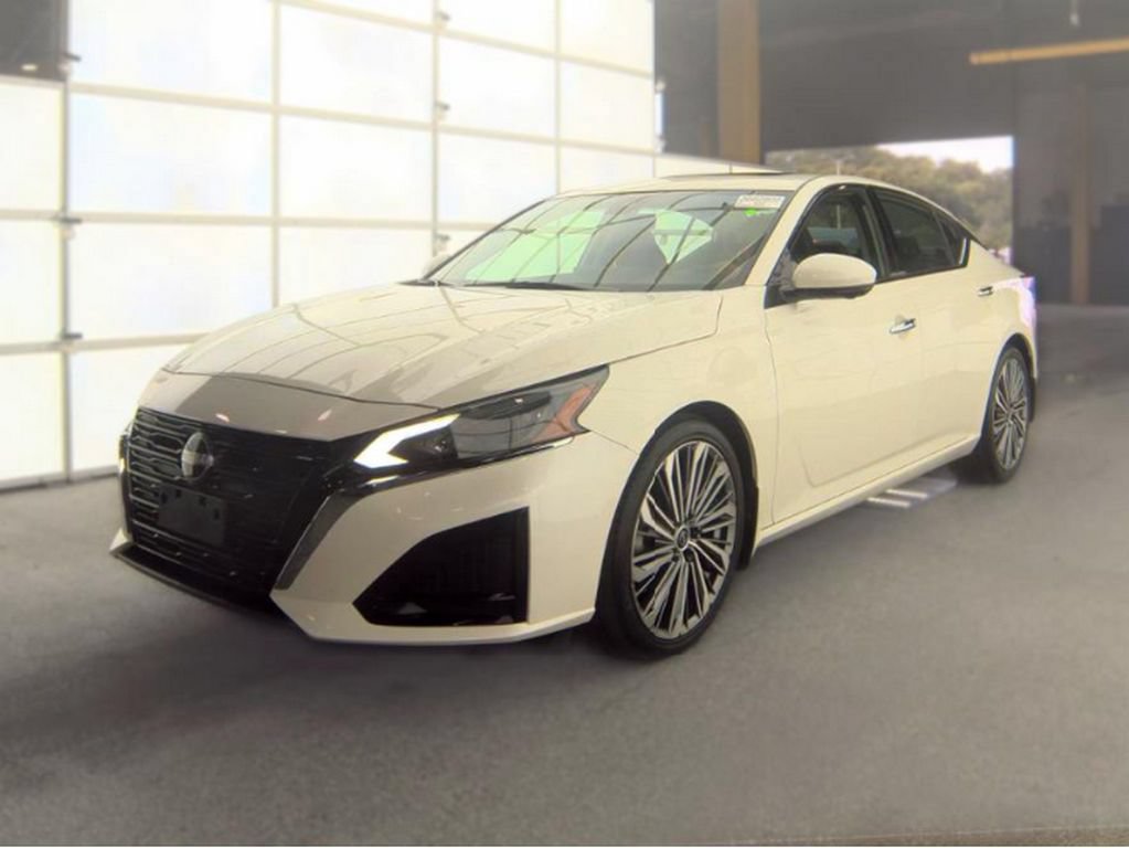 Used 2023 Nissan Altima 2.5 SL FWD image 2