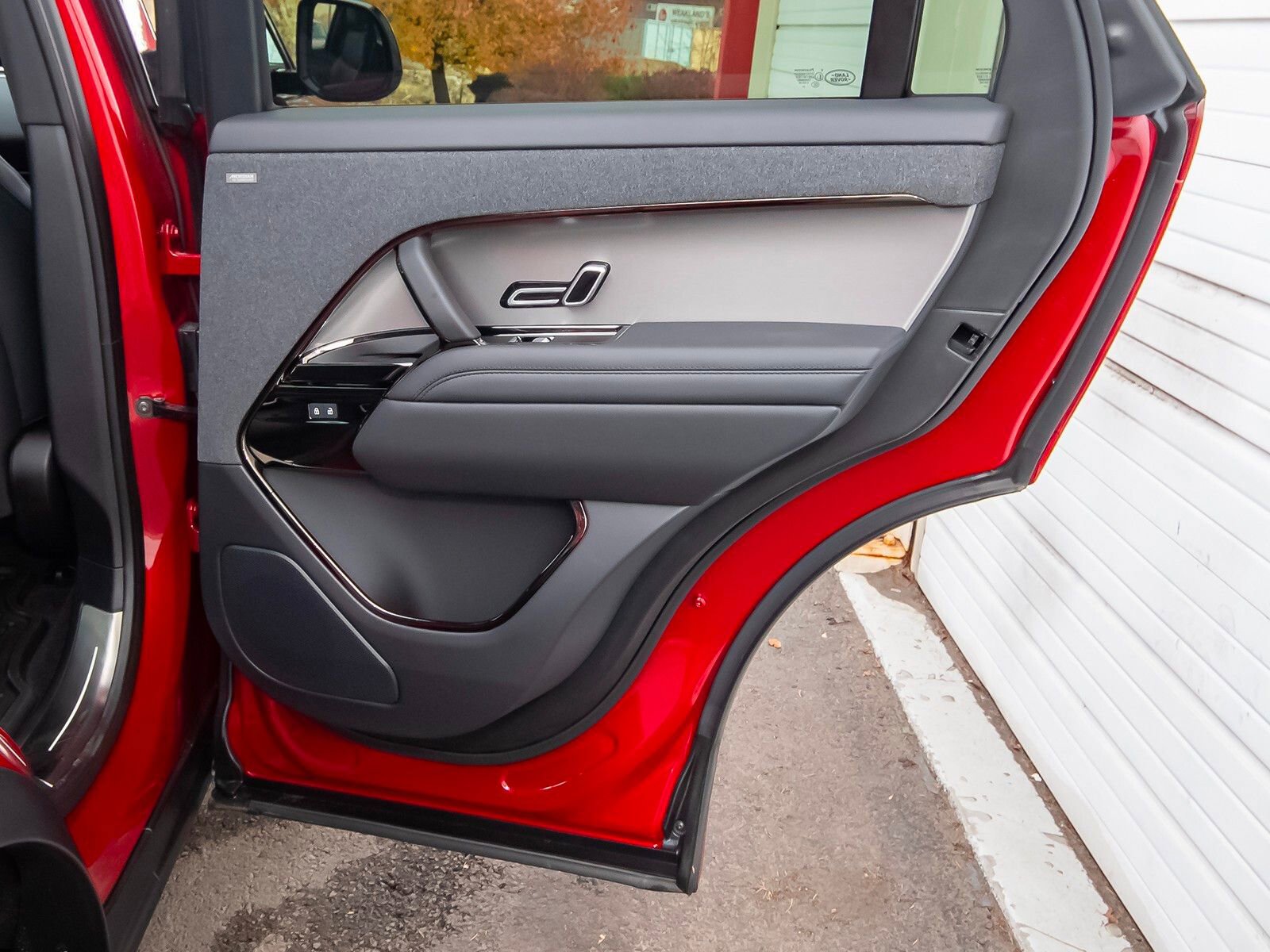 New 2025 Land Rover Range Rover Sport Dynamic SE image 48