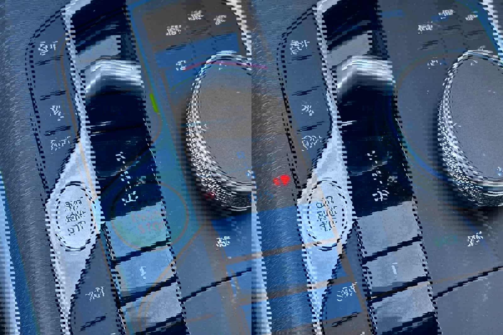 Used 2025 BMW 330i Sedan w/ M Sport Package image 24