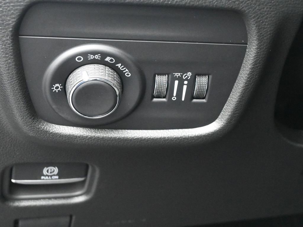 New 2025 Jeep Grand Cherokee L Altitude image 20
