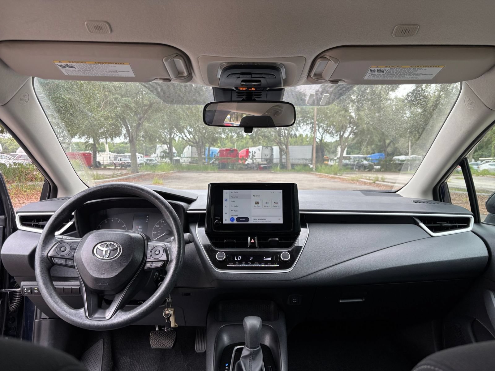 Used 2025 Toyota Corolla LE FWD image 30