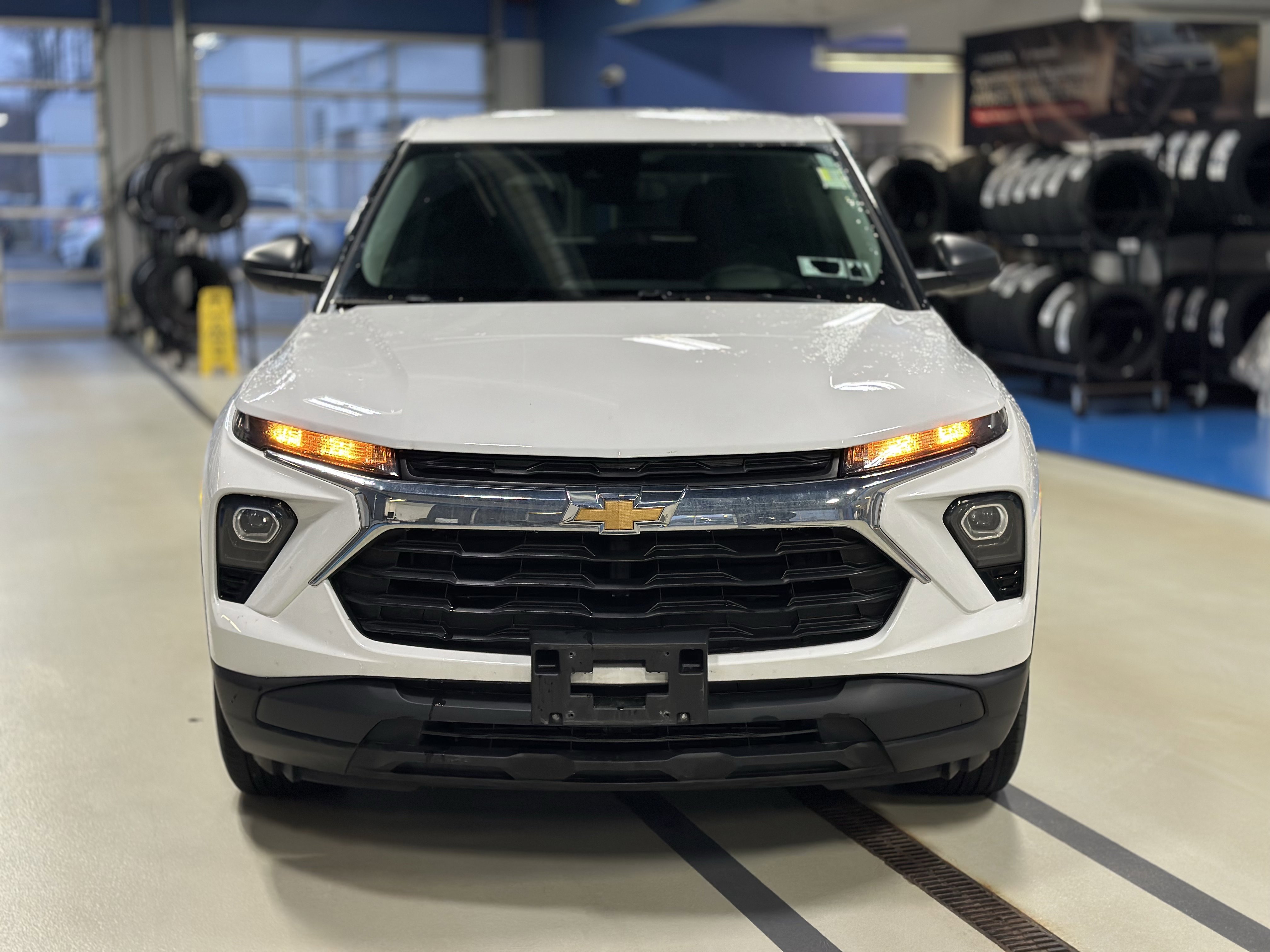 Used 2024 Chevrolet TrailBlazer LS w/ LS Convenience Package image 2