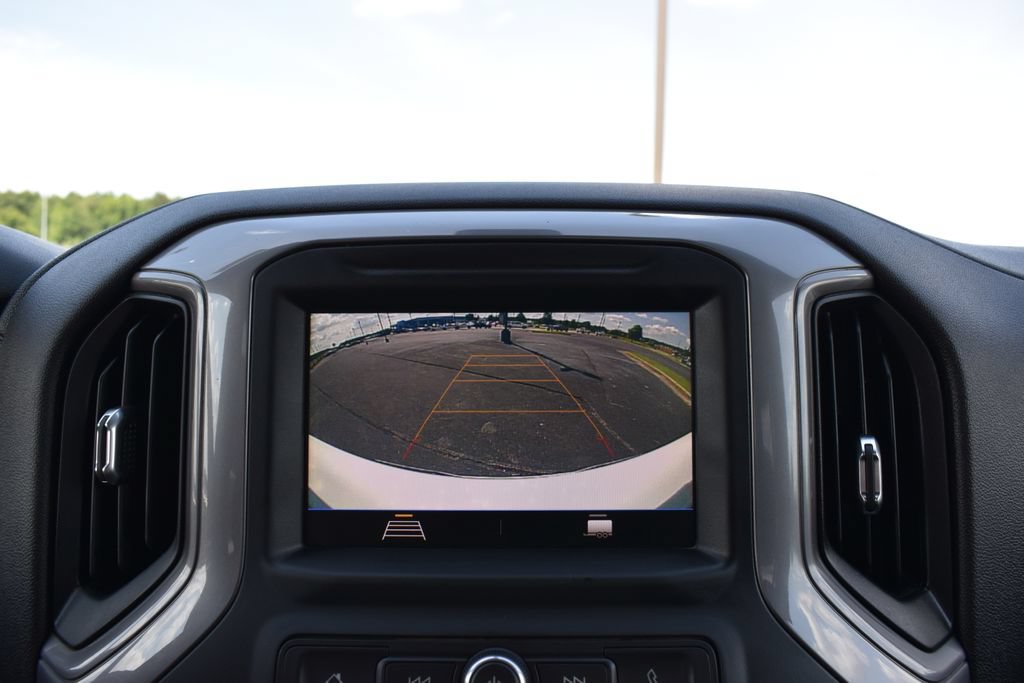 Used 2021 Chevrolet Silverado 1500 Custom RWD image 17