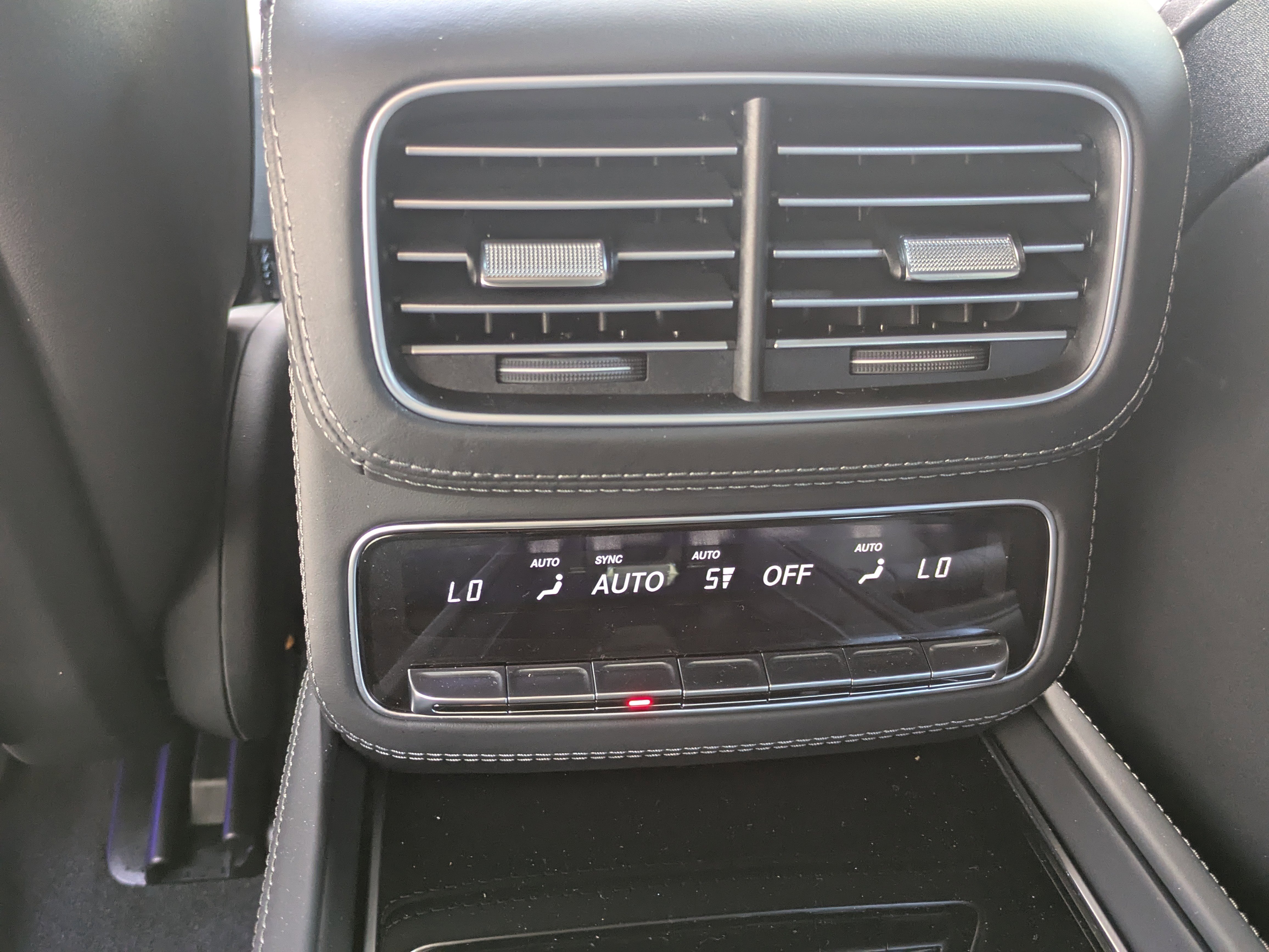 Used 2026 Mercedes-Benz Maybach GLS 600 4MATIC image 38