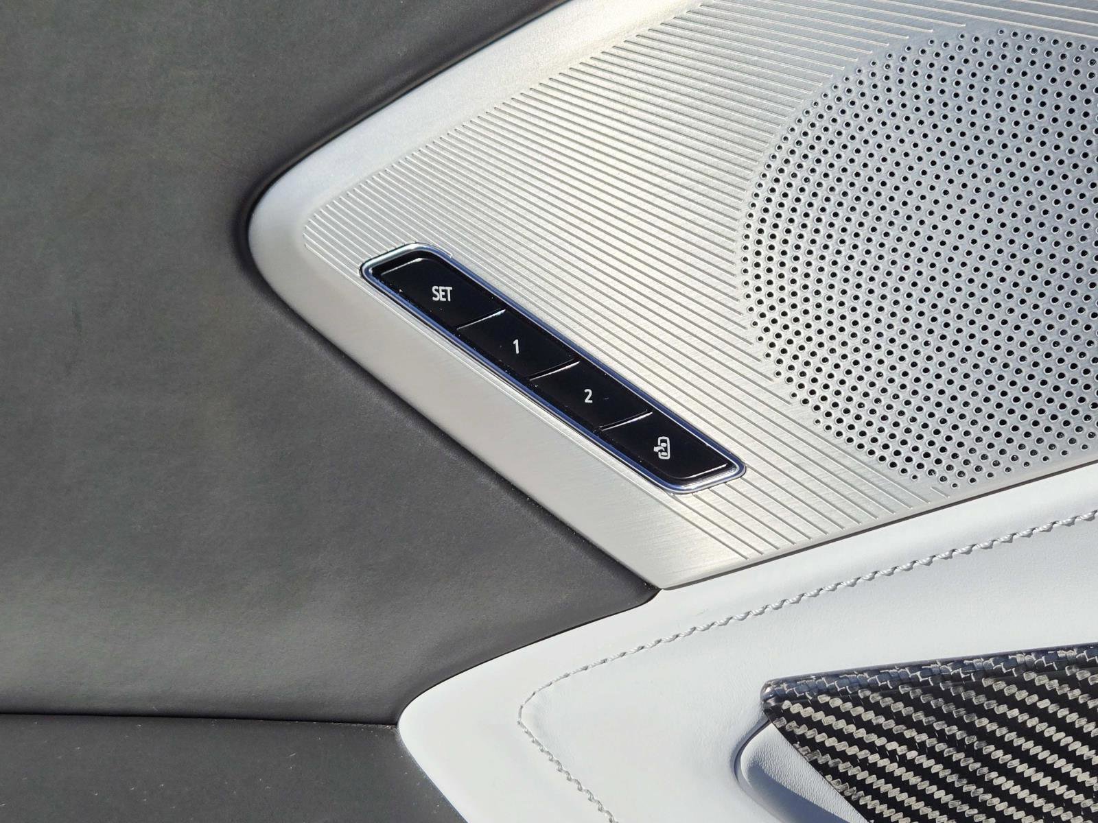 Used 2022 Chevrolet Corvette Stingray Premium Conv w/ Z51 Performance Package image 40