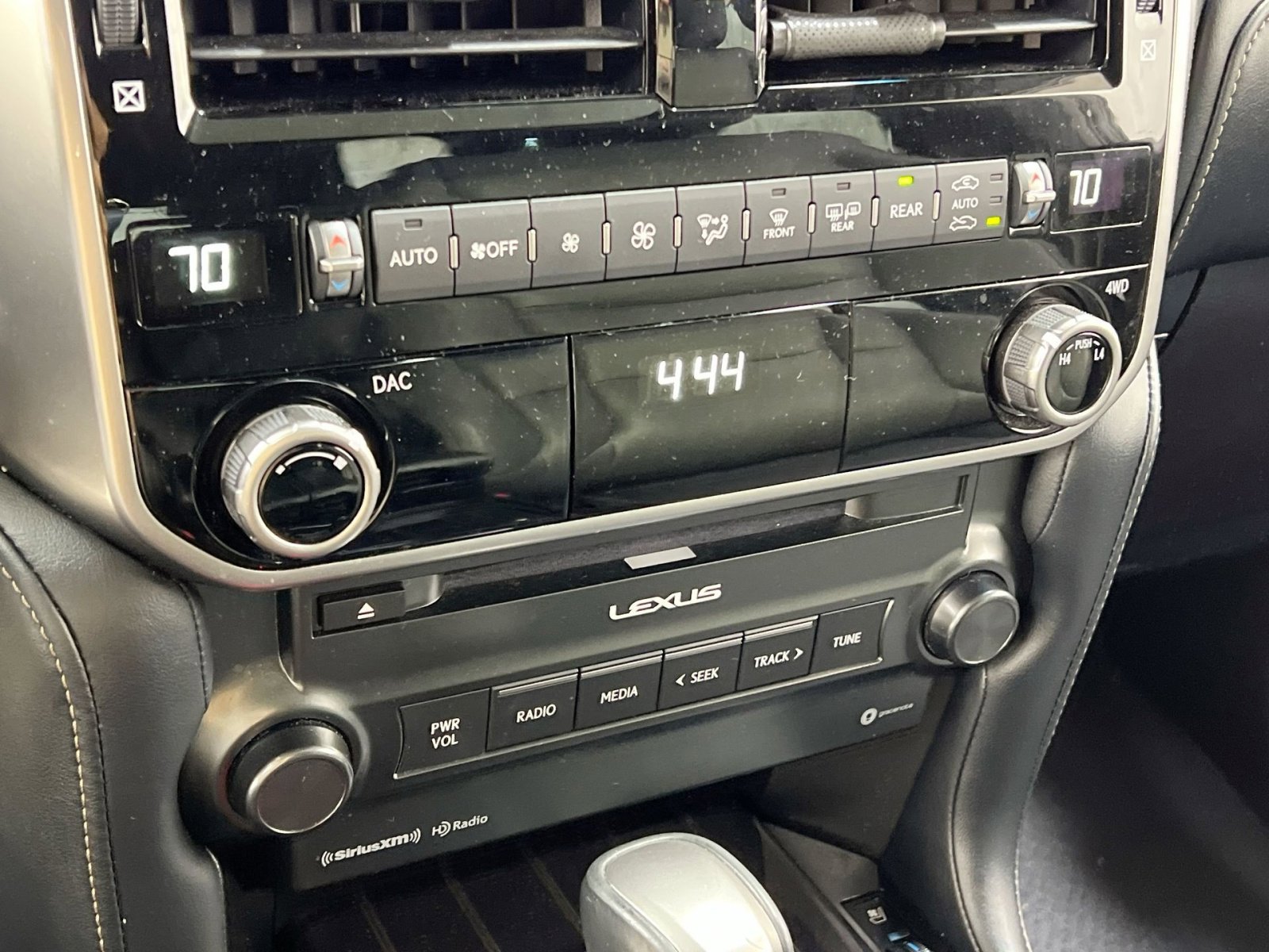 Used 2023 Lexus GX 460 Premium image 25