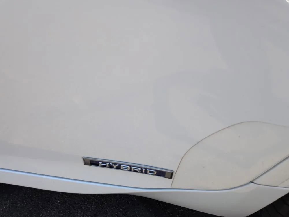 Used 2015 Lexus ES 300h image 18