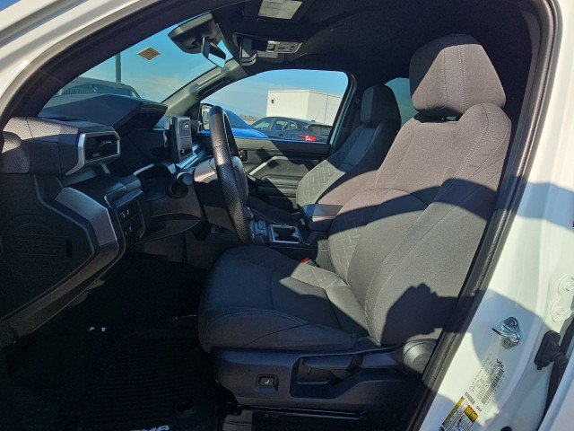 Used 2025 Toyota Tacoma SR5 RWD image 18