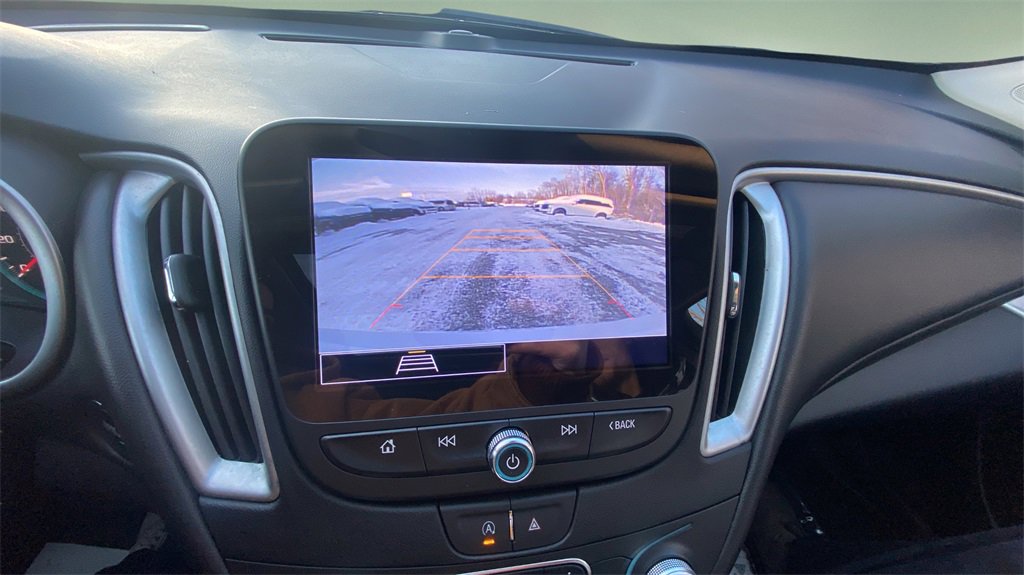 Used 2022 Chevrolet Malibu LT w/ Leather Package image 15