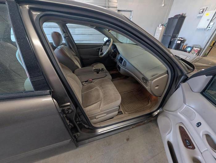 Used 2003 Buick Century Custom FWD image 28