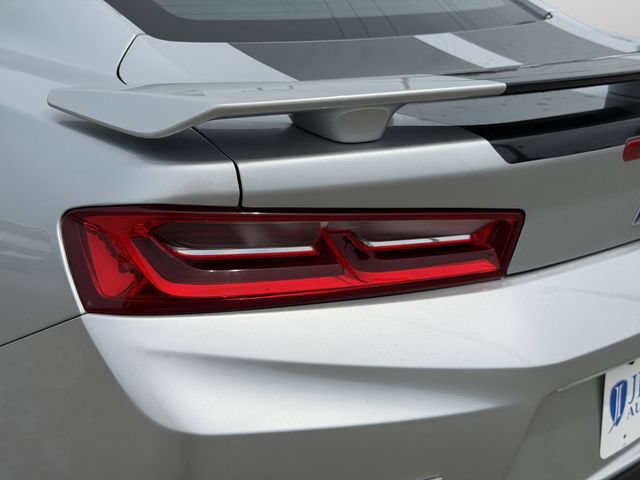 Used 2018 Chevrolet Camaro SS RWD image 14