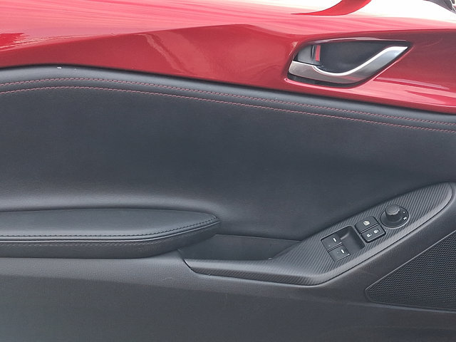 Used 2017 MAZDA MX-5 Miata RF Club RWD image 12