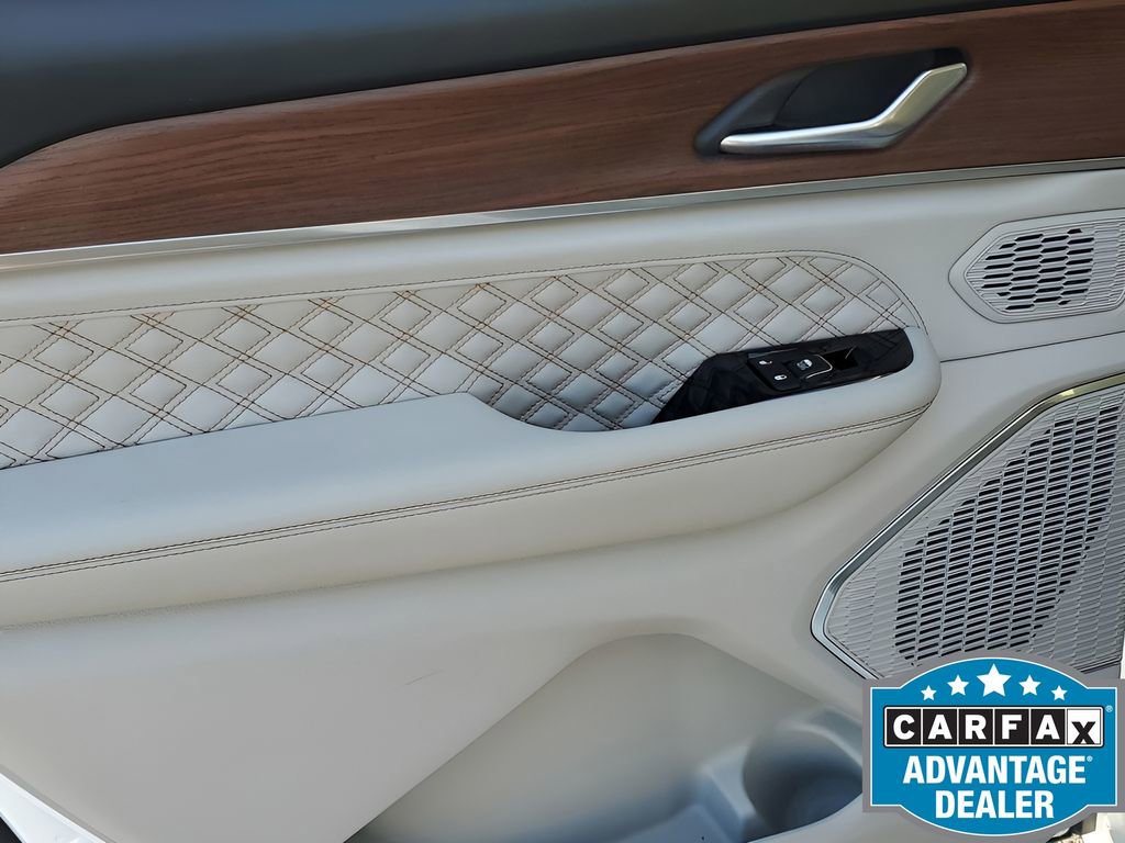 Used 2023 Jeep Grand Cherokee L Summit w/ Luxury Tech Group V image 47