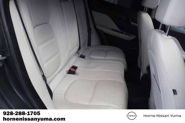 Used 2020 Jaguar F-PACE Prestige image 7