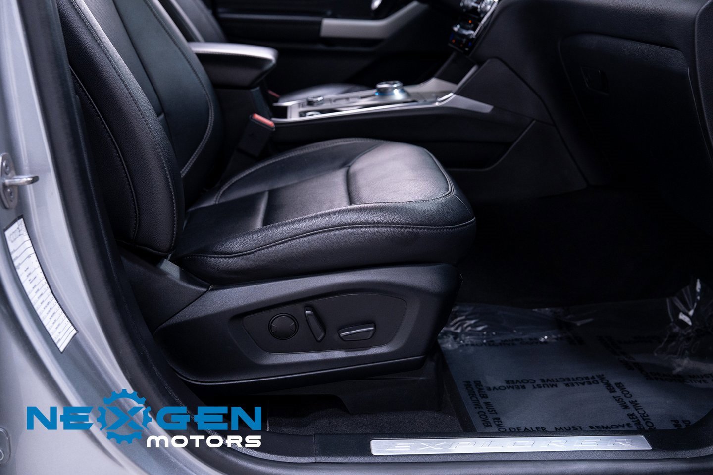 Used 2023 Ford Explorer Limited image 54